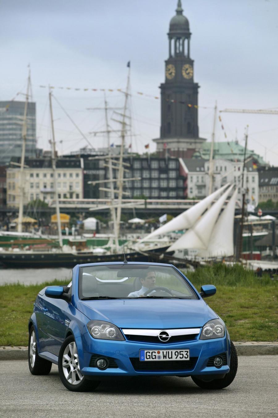  Opel Tigra Twin Top 2004 года  (фото 24 из 142)
